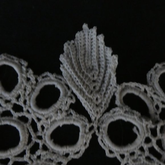 Gorgeous Handmade Vintage Crochet Doily - Picture 2 of 8